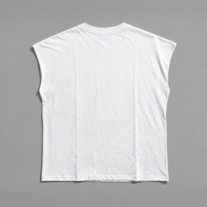 Musculosa Oversize Blanca Blanks — Prenda · espalda sobre fondo gris