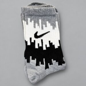 Medias Nike Gris, blanco, negro — Vista principal sobre fondo gris