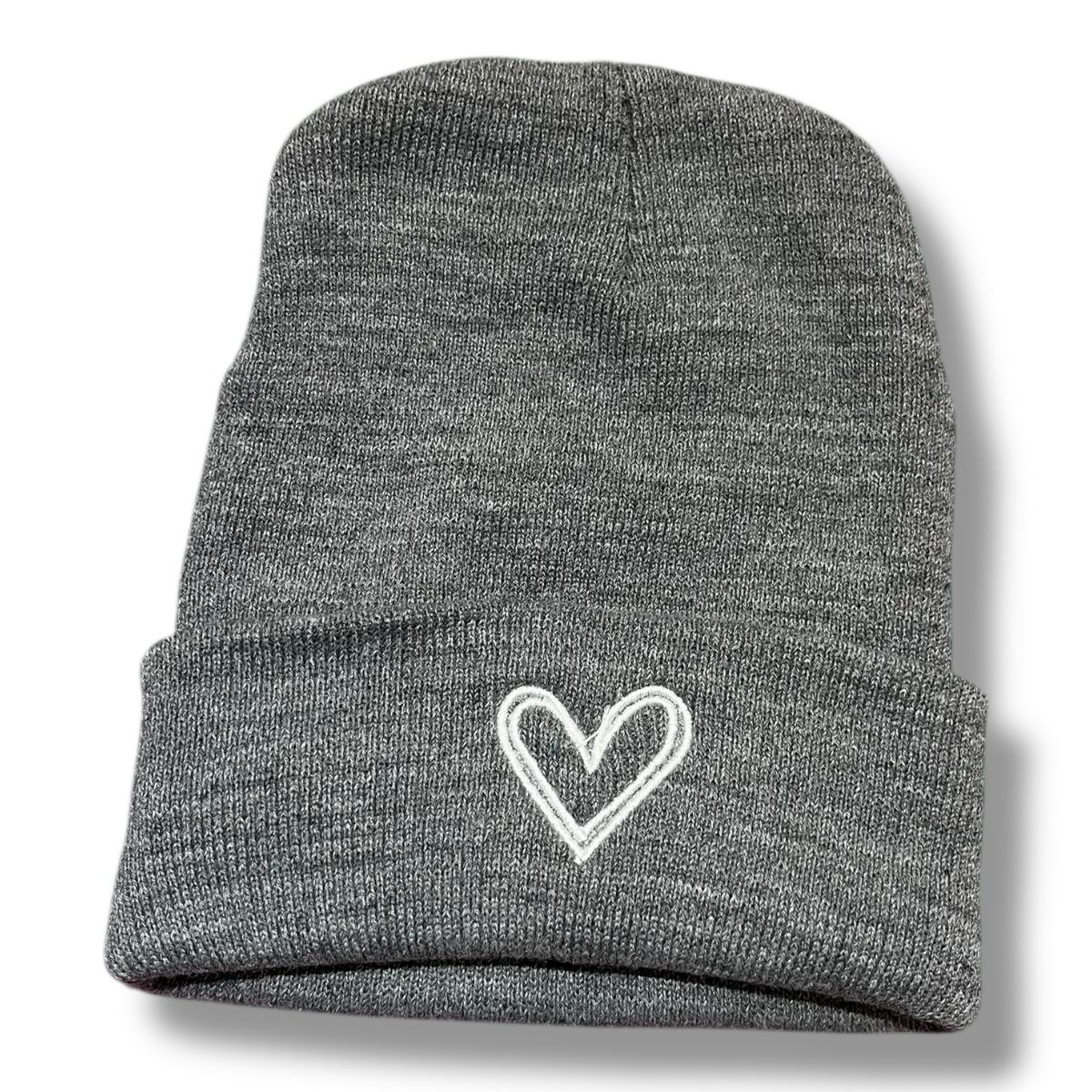 Gorro Gris con Corazón Blanco