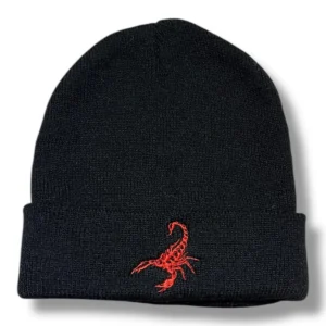 Gorro Negro con Escorpion Rojo Rituals Brand