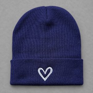 Gorro Azul con Corazón Blanco