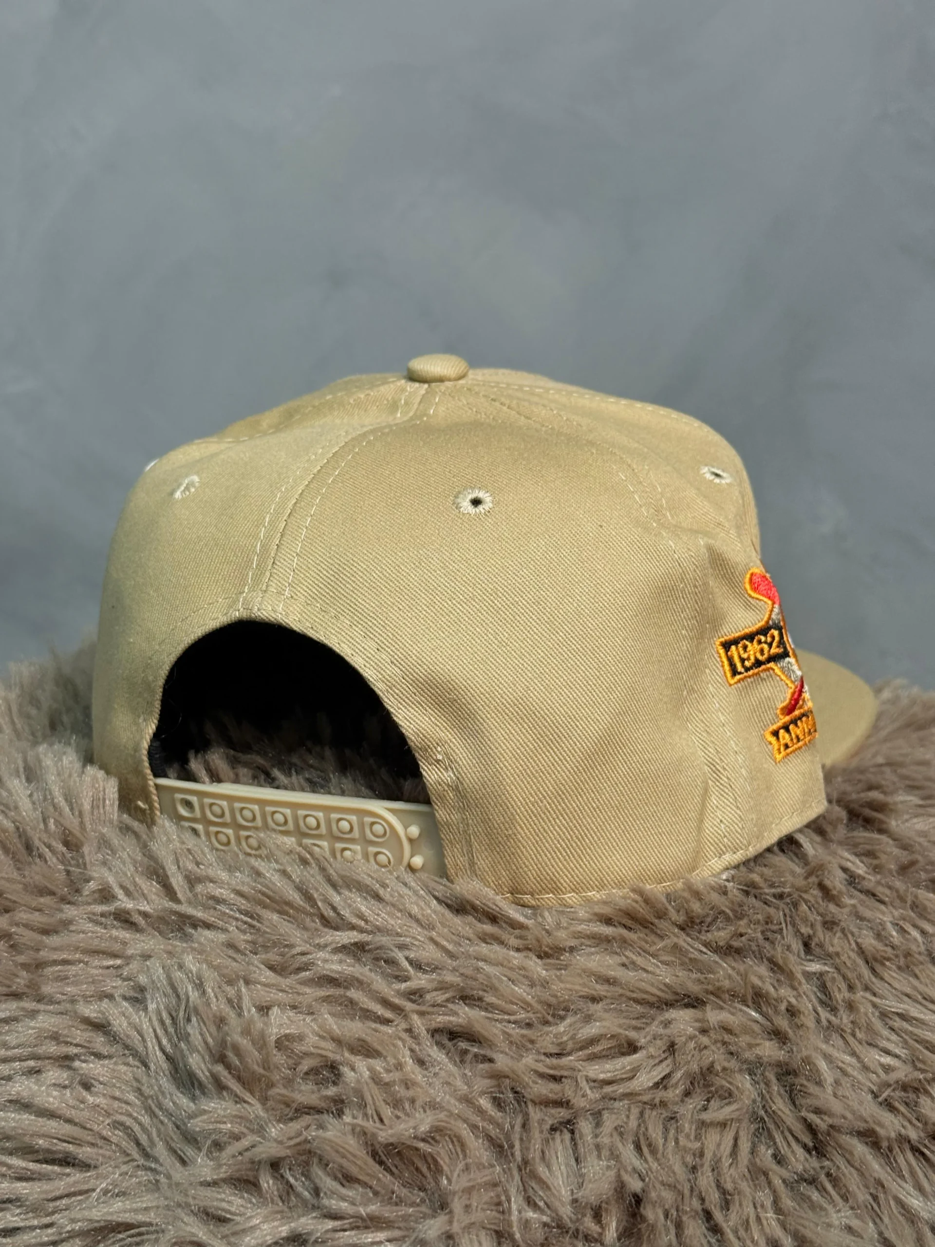 Gorra Beige y Naranja New Era - Imagen 3