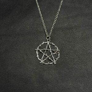 Collar Pentagrama de Espinas