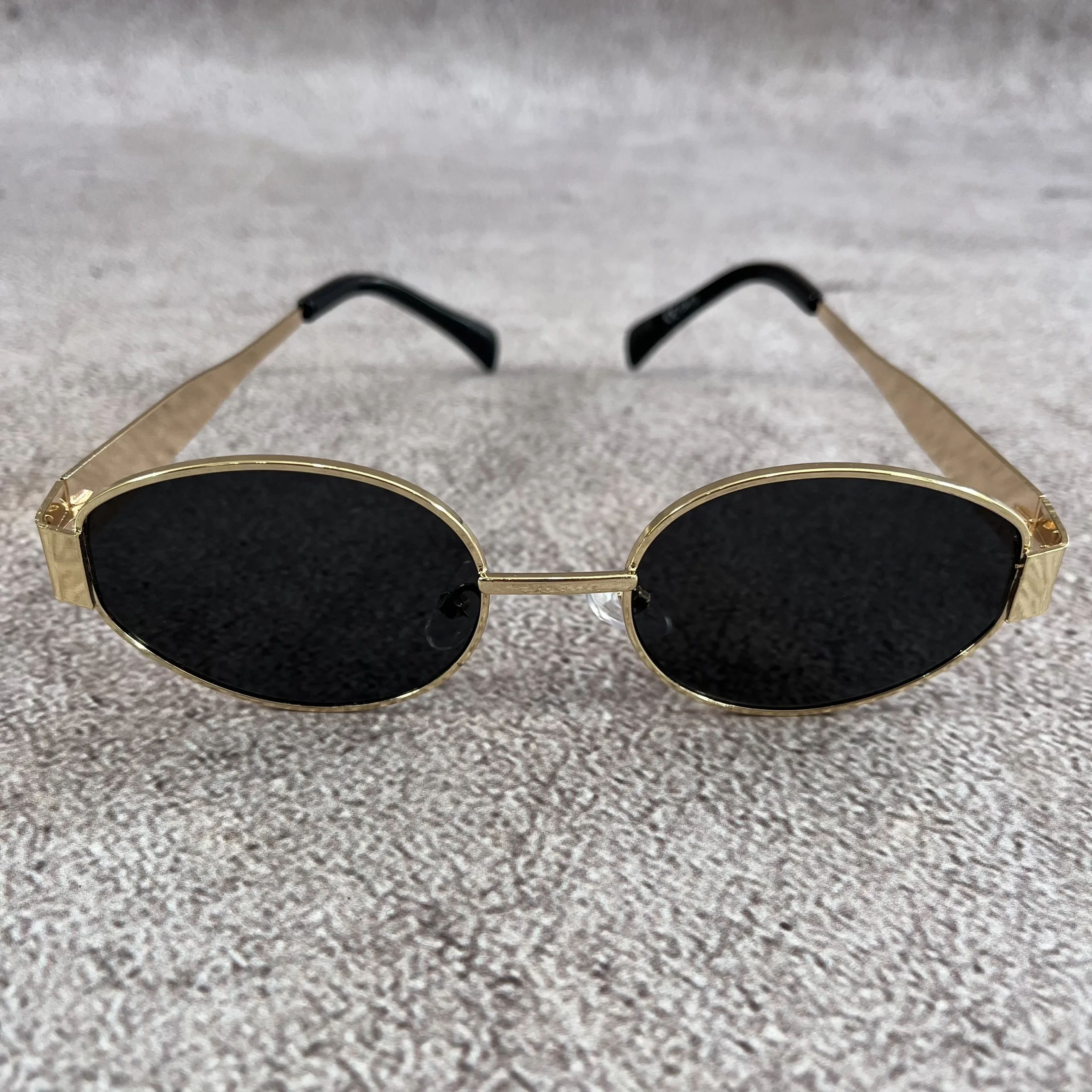 Gafas Nova Oval Gold Black