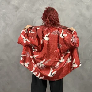 Haori Grullas Olas Carmesí