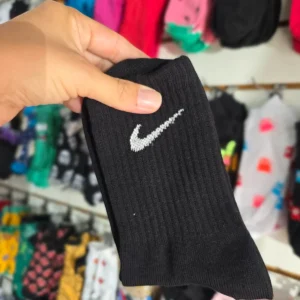Medias tenis negras pipa blanca Nike