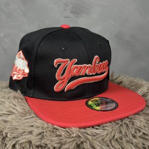 Gorra New Era Yankees Negra-Rojo