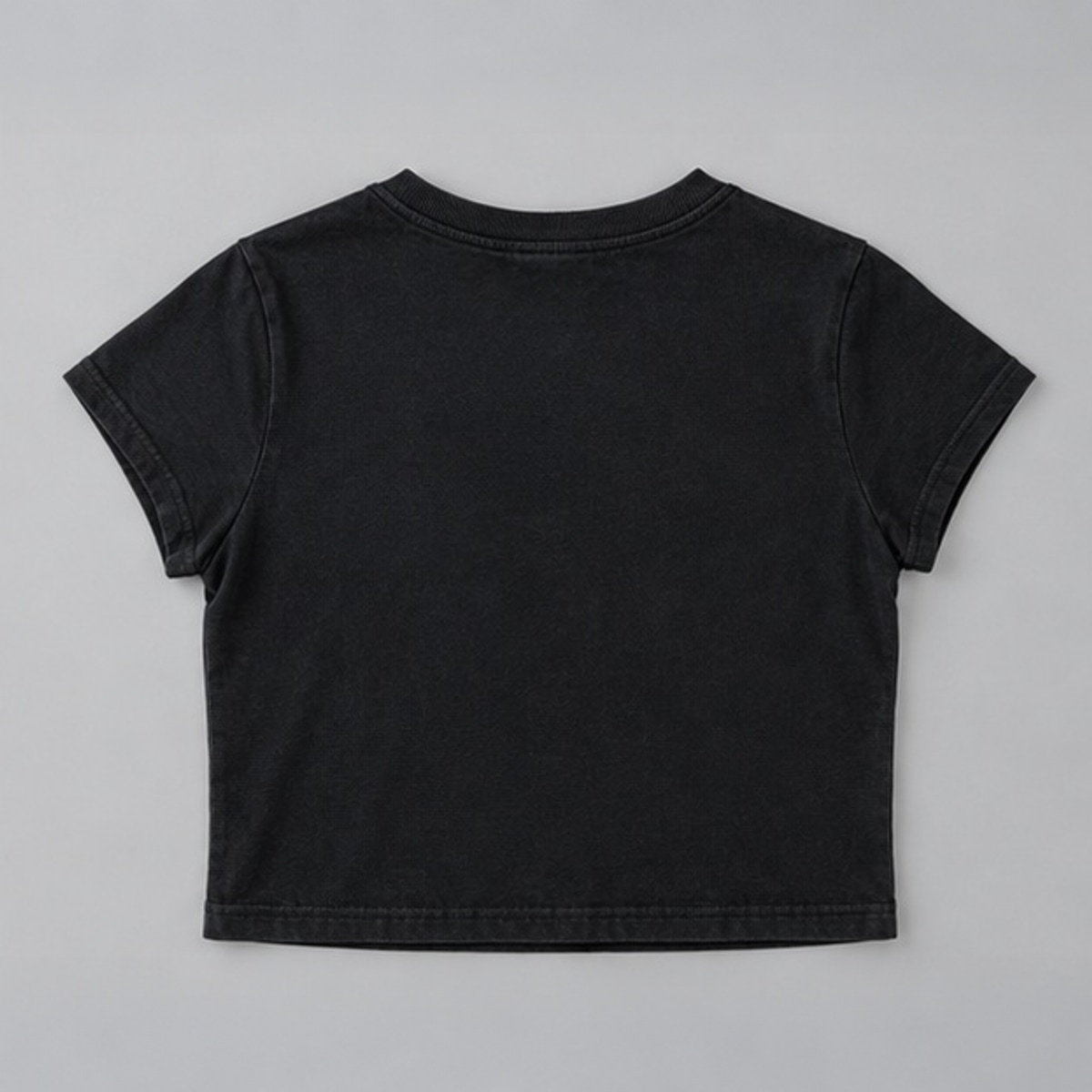 Remera Virgin Sign Negra Vieja Scul — Prenda · espalda sobre fondo gris