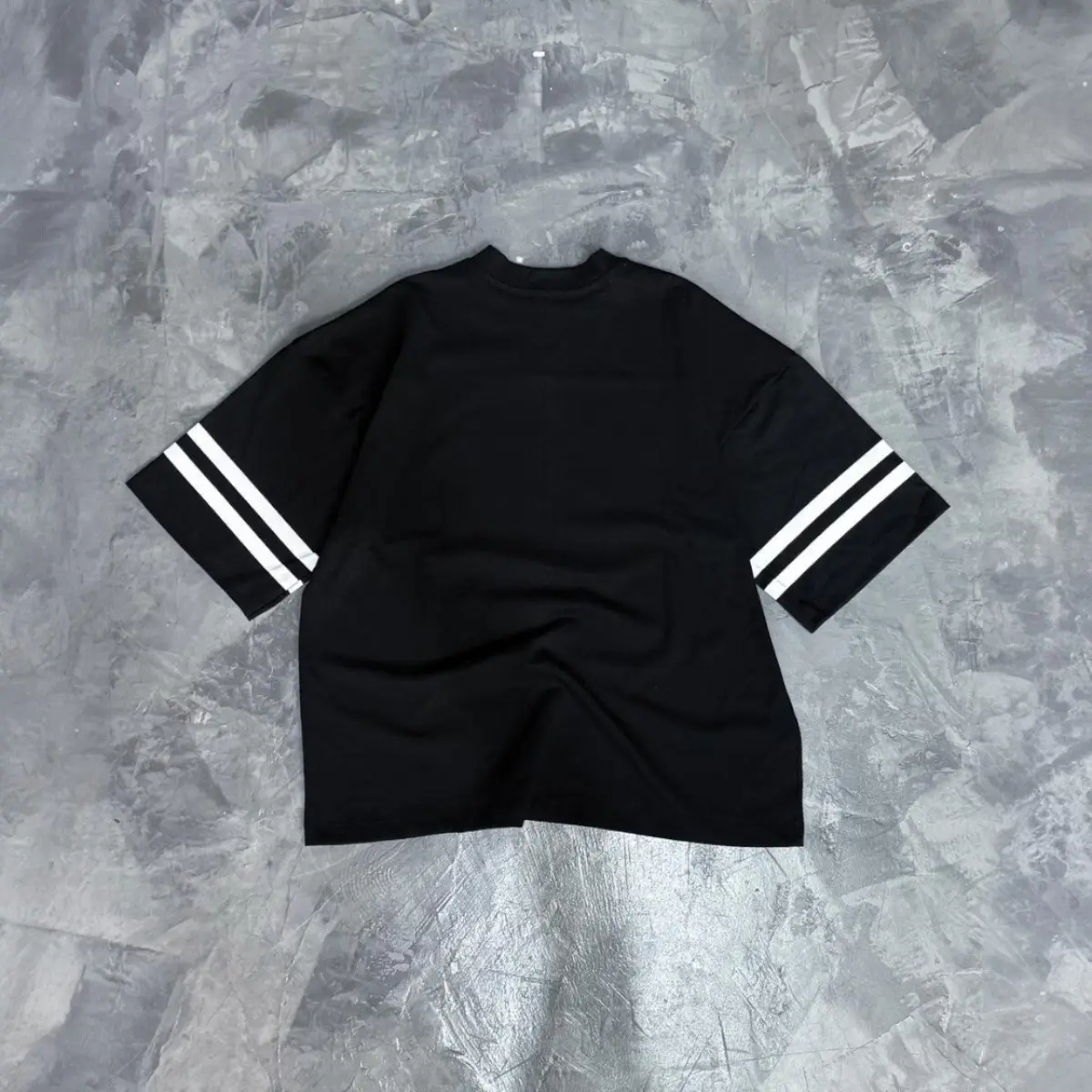 Remera Over 20 Negra Matisse - Imagen 2