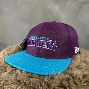 Gorra Hornets New Era Violeta