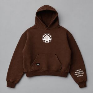 Hoodie Boxy Iron Chain — Portada sobre fondo gris