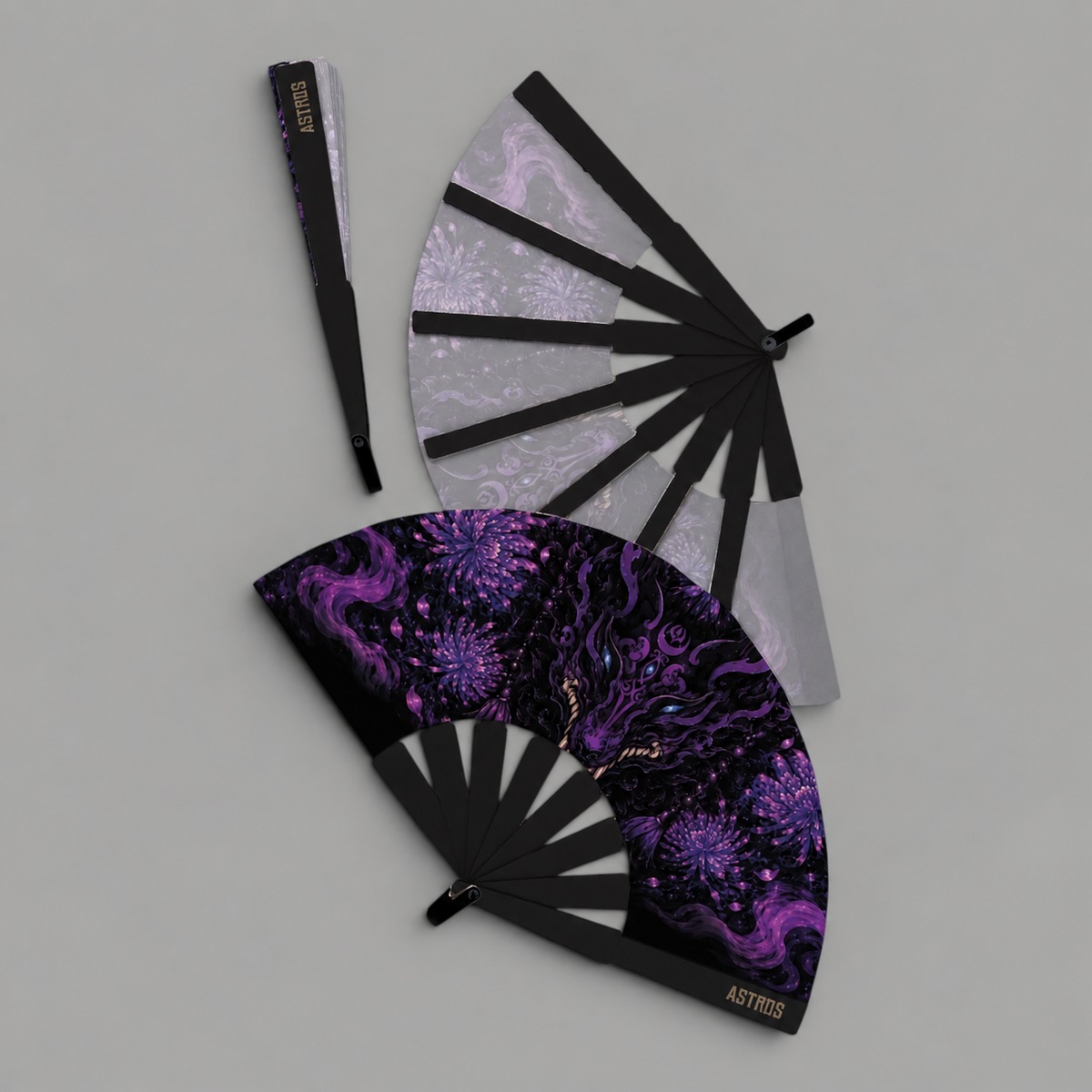 Abanico Oni nebula violeta con funda - fondo gris
