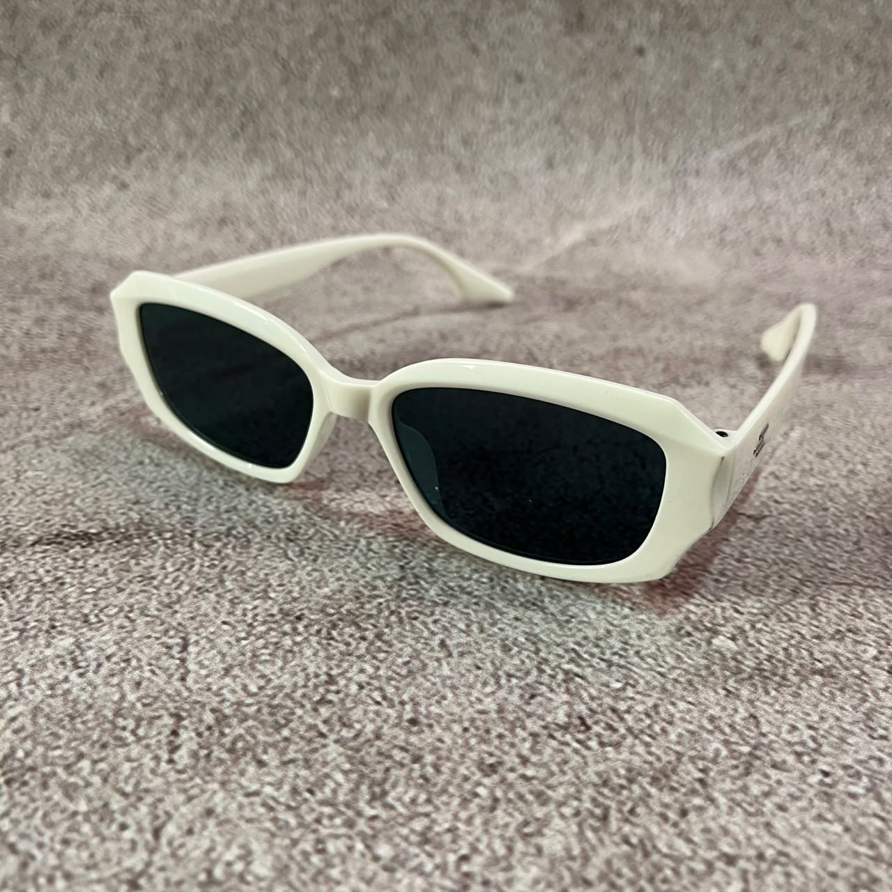 Gafas Kōmori White Black