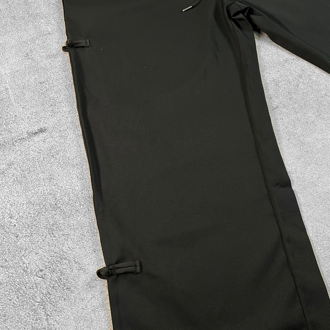 Pantalon Kinzhu